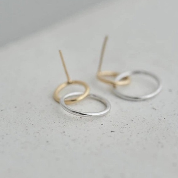 🔘Insta double circle gold / silver earrings - Picture 6 of 9